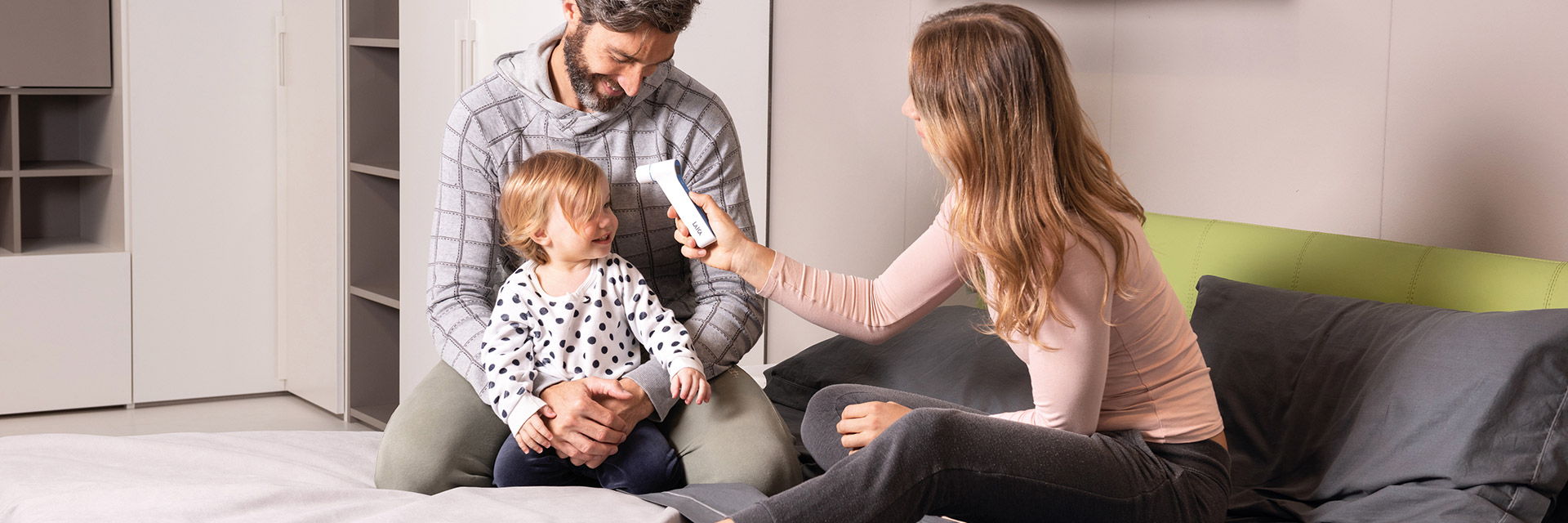 Misurazione febbre termometro a infrarossi